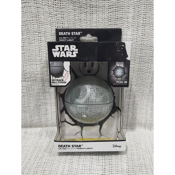 Star Wars Death Star 3D Plug-In Night Light Disney LED Auto On/Off - Picture 1 of 7